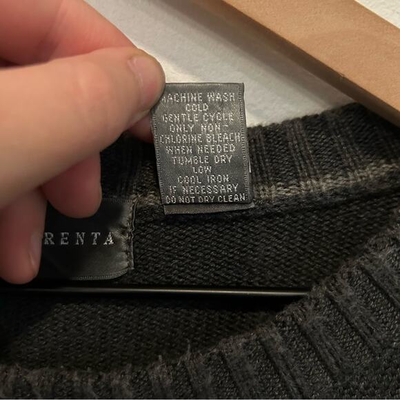 Oscar de la Renta Colorblock Crew Neck Sweater - Picture 8 of 8